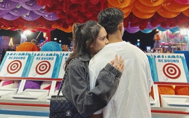 Momen kedekatan Pratama Arhan dan Azizah Salsha. [Instagram]